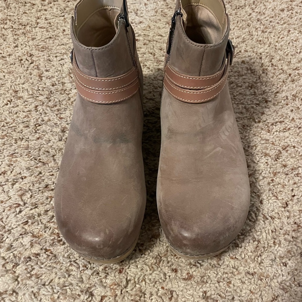 Stylish Tan Ankle Boots